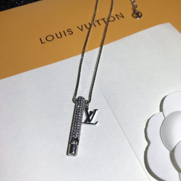 EN – Lux LV Necklaces 077