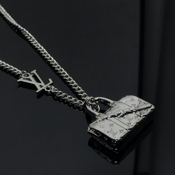 EN – Lux LV Necklaces 030