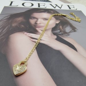 EN – Lux LV Necklaces 060