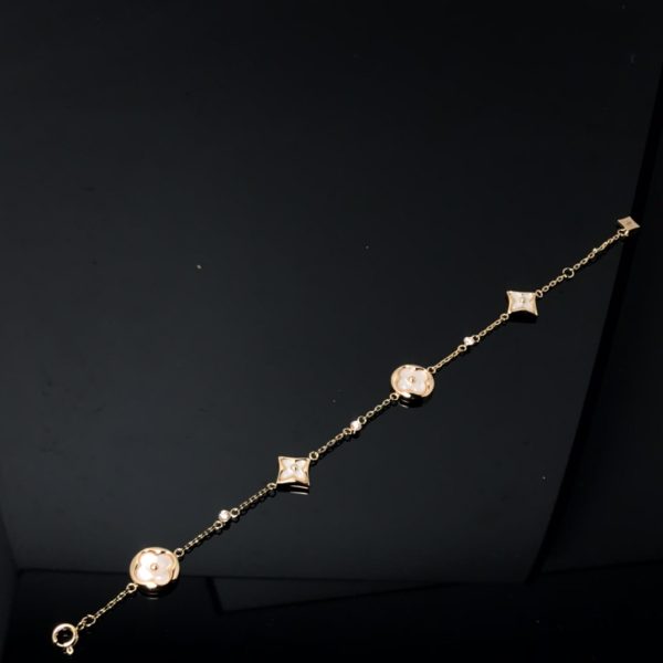 EN – Lux LV Necklaces 036