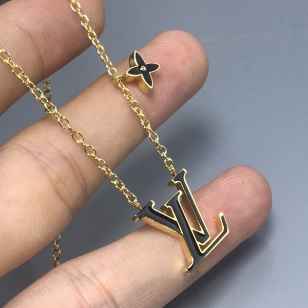 EN – Lux LV Necklaces 025