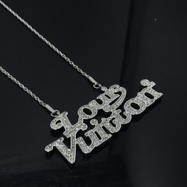 EN – Lux LV Necklaces 057