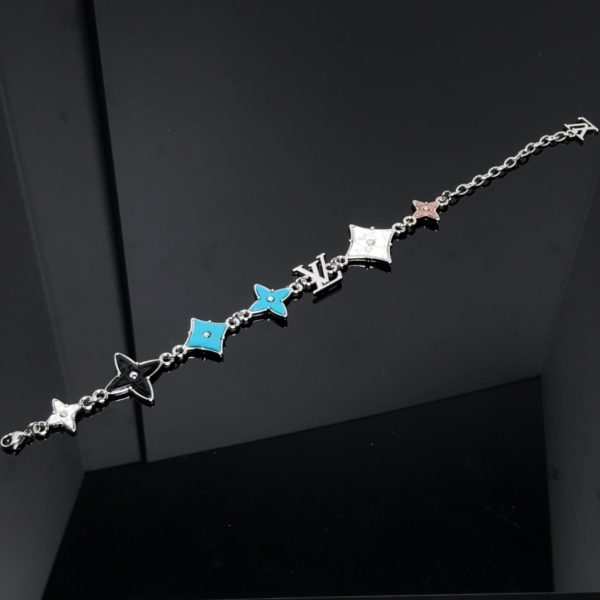 EN – Lux LV Necklaces 019