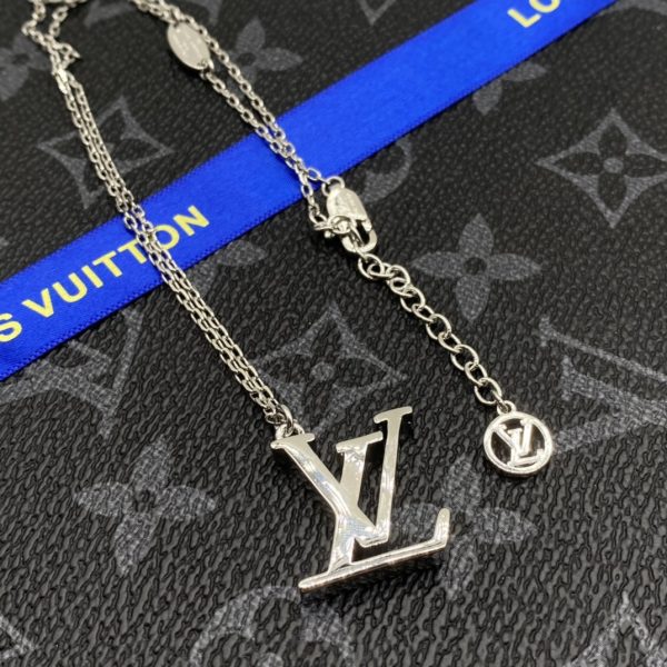 EN – Lux LV Necklaces 063