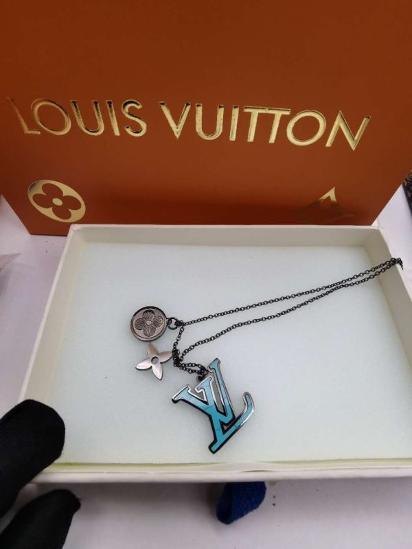 EN – Lux LV Necklaces 013