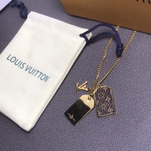 EN – Lux LV Necklaces 082