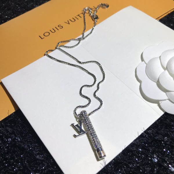 EN – Lux LV Necklaces 077