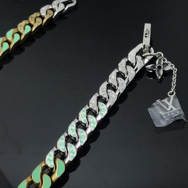 EN – Lux LV Necklaces 038