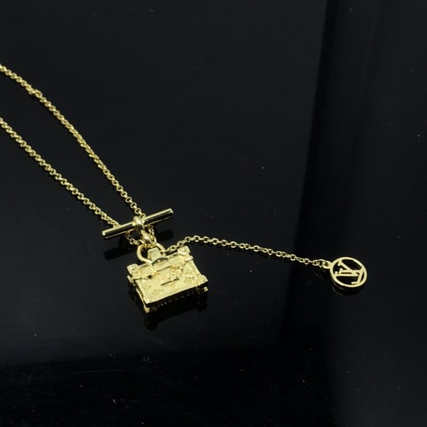 EN – Lux LV Necklaces 069