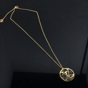 EN – Lux LV Necklaces 085