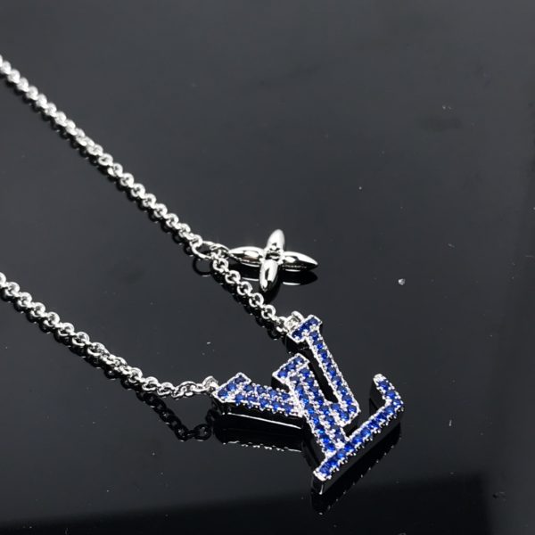 EN – Lux LV Necklaces 022