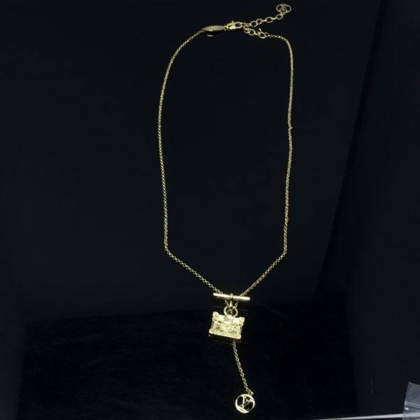 EN – Lux LV Necklaces 069