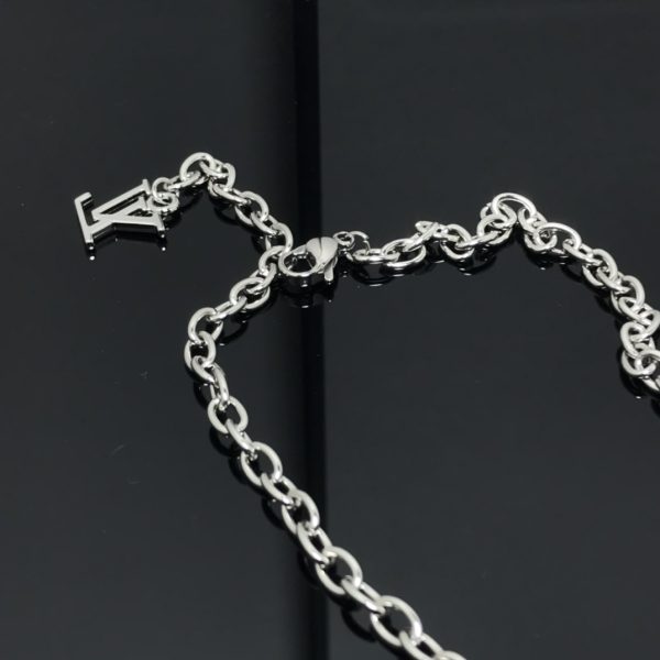EN – Lux LV Necklaces 004