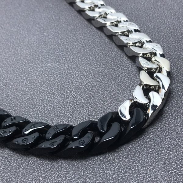 EN – Lux LV Necklaces 062