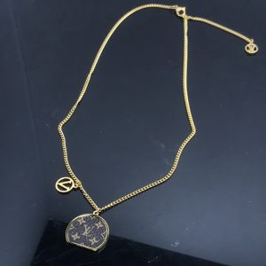 EN – Lux LV Necklaces 089