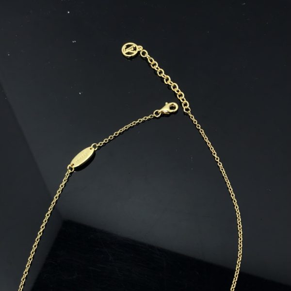 EN – Lux LV Necklaces 055