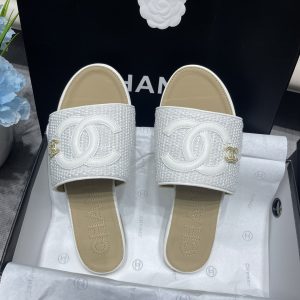 Chanel slipper