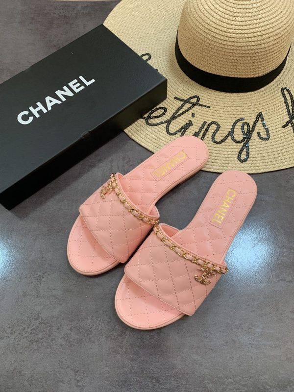 Chanel slipper