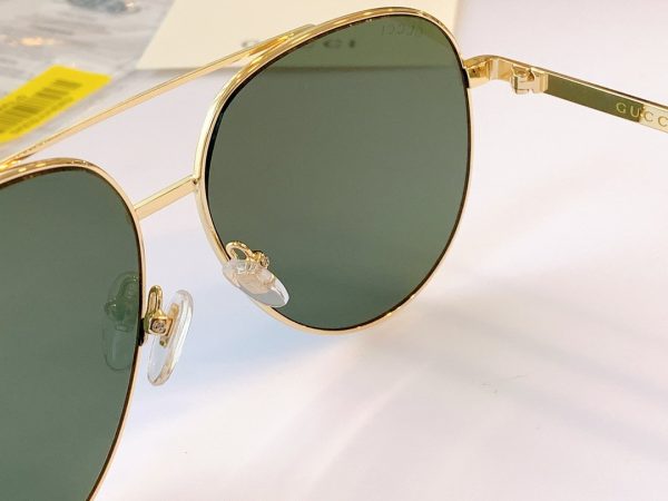 Gucci Navigator Frame Sunglasses