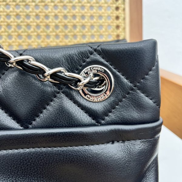 CC Calfskin Leather Ring Chain Satchel Bag Black
