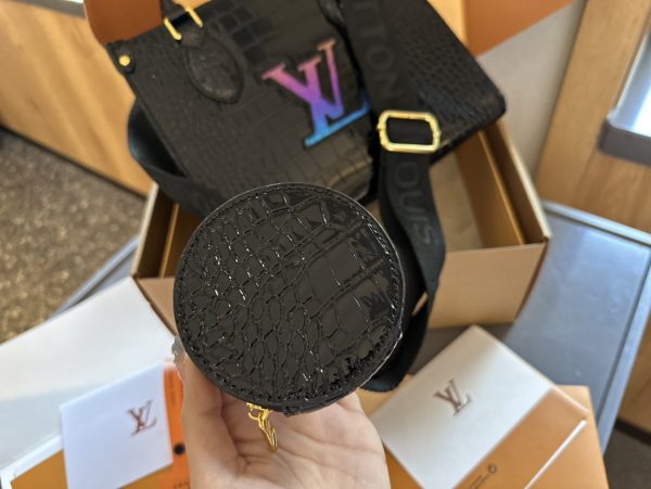 Louis Vuitton  Onthego pm