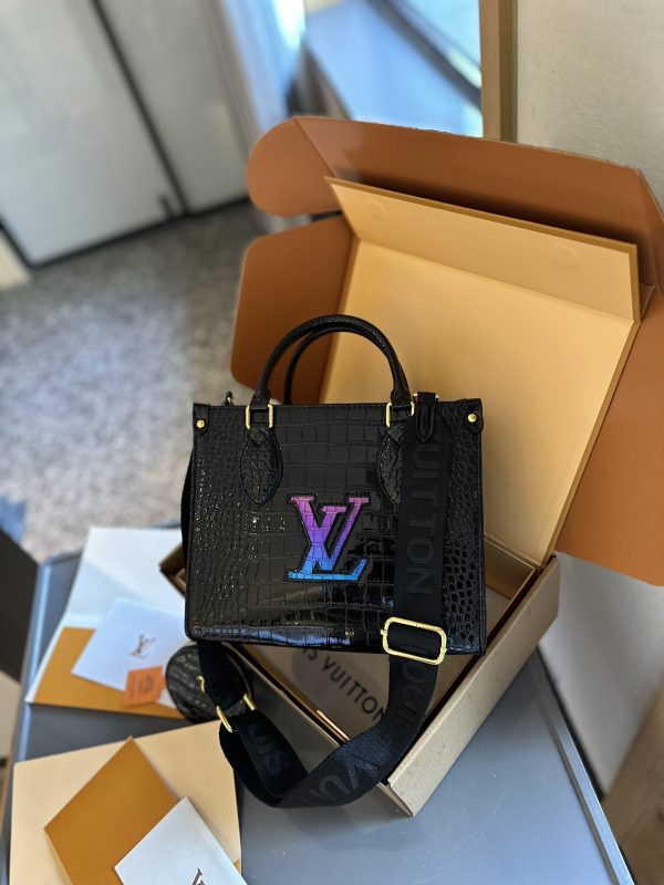 Louis Vuitton  Onthego pm