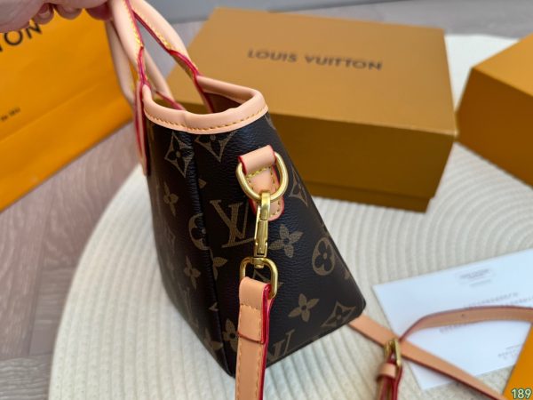 Louis Vuitton Ellipse PM Monogram Canvas Handbag