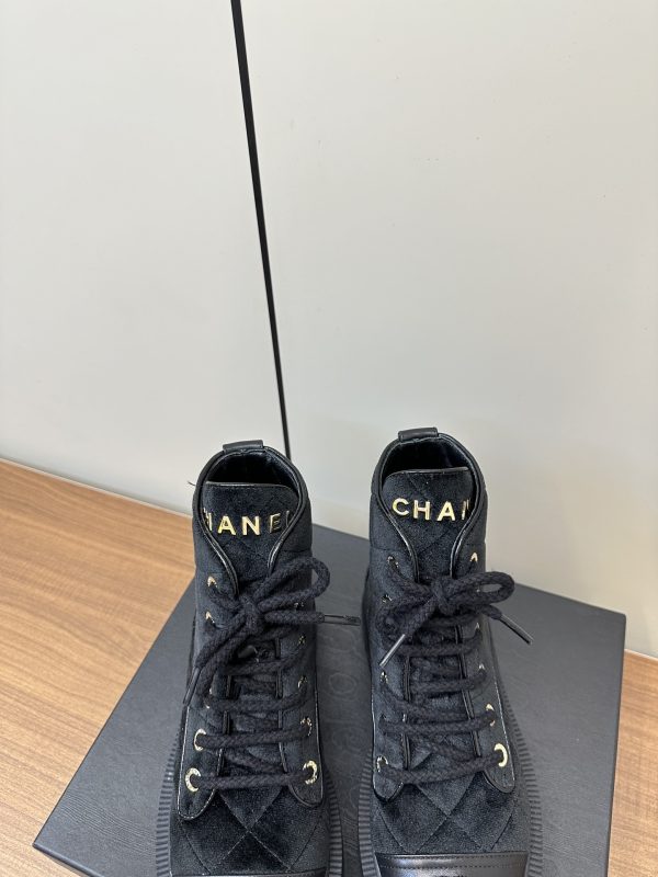 CHANEL WOMEN’S BOOTS