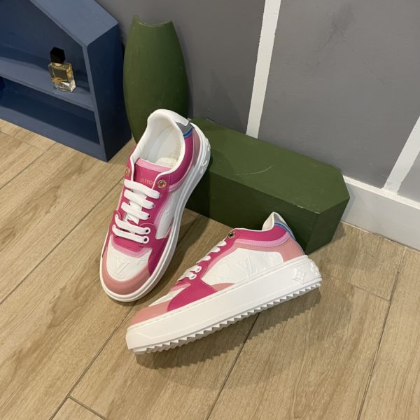 LUV WOMEN’S SNEAKER