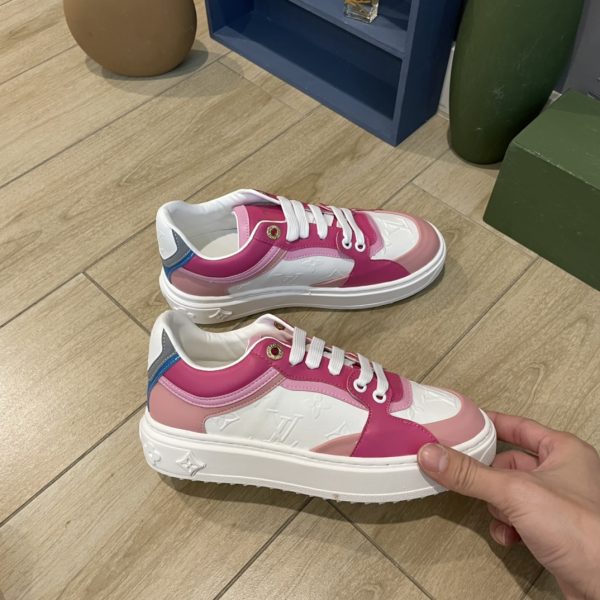 LUV WOMEN’S SNEAKER