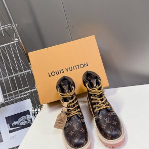 LV WOMEN’S BOOTS