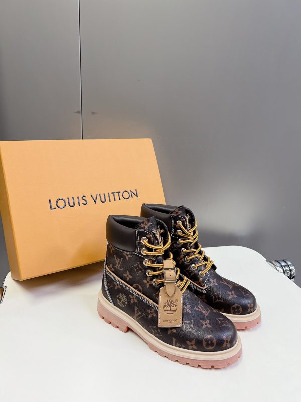 LV WOMEN’S BOOTS