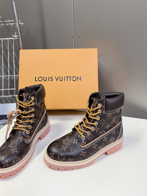 LV WOMEN’S BOOTS