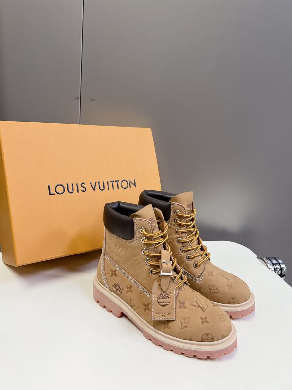 LV WOMEN’S BOOTS