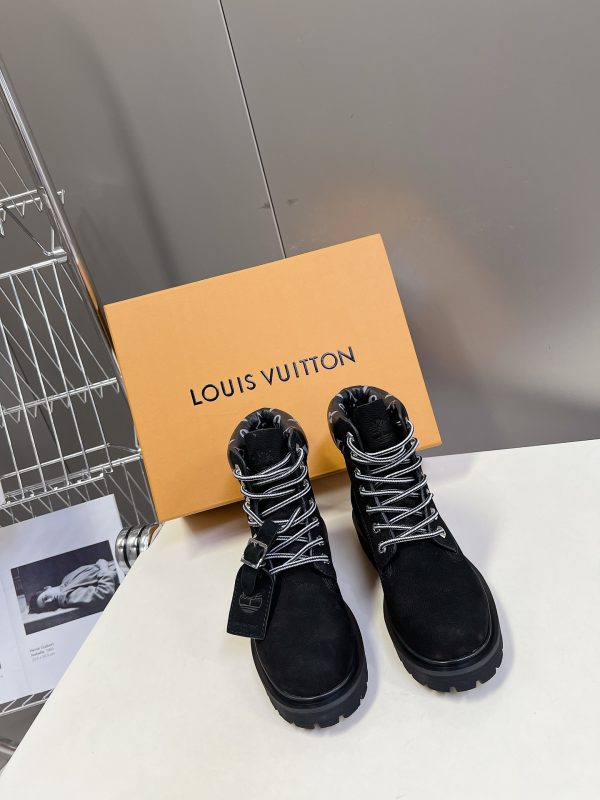 LV WOMEN’S BOOTS