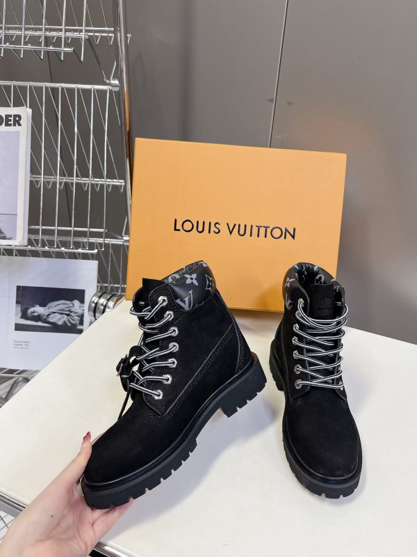 LV WOMEN’S BOOTS