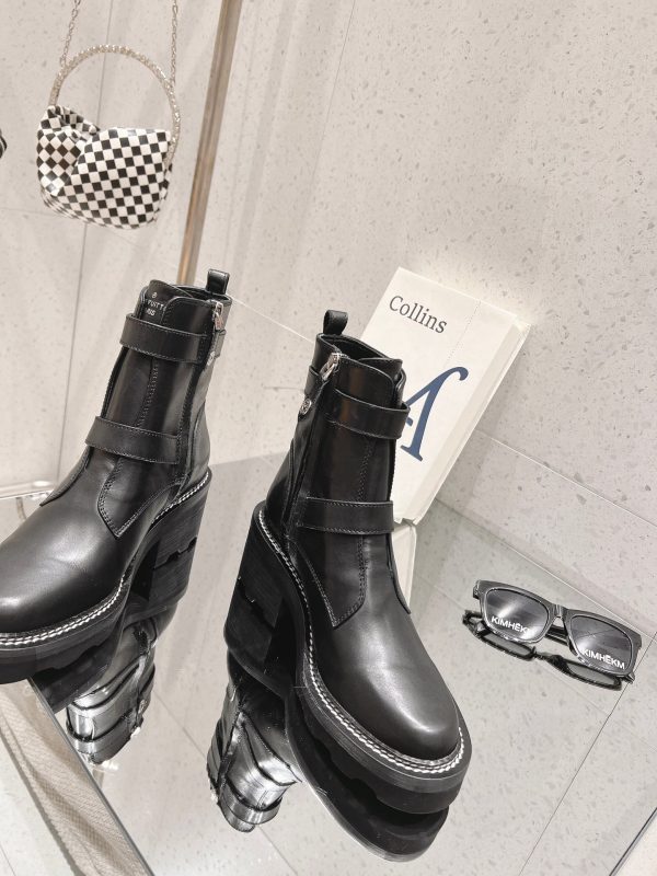 LV WOMEN’S BOOTS