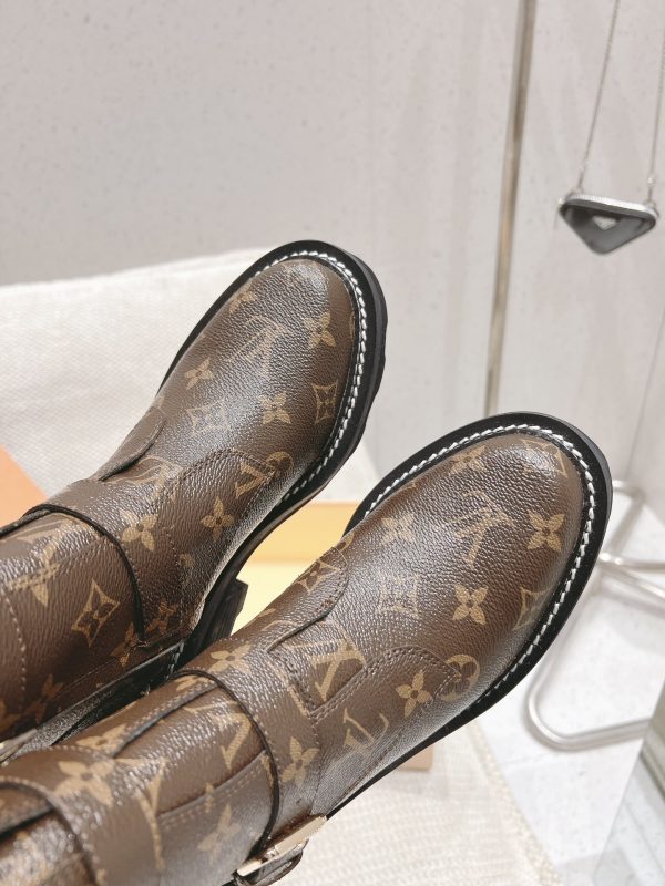 LV WOMEN’S BOOTS