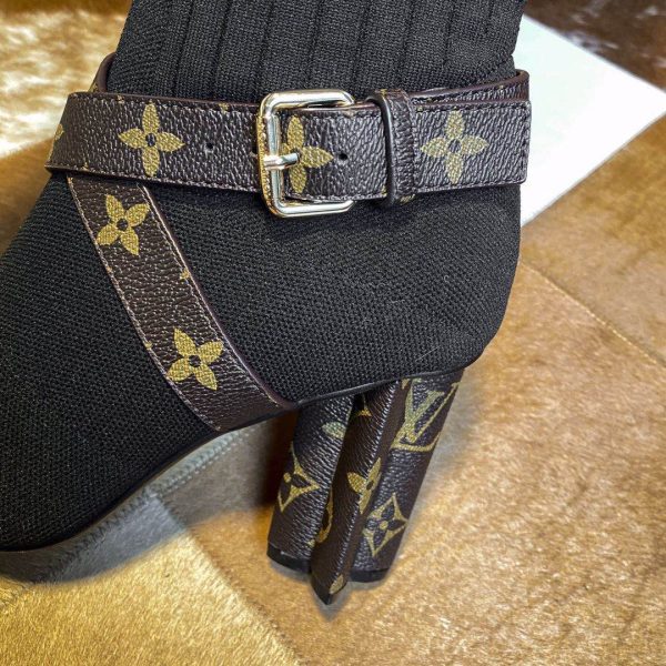 LV WOMEN’S BOOTS