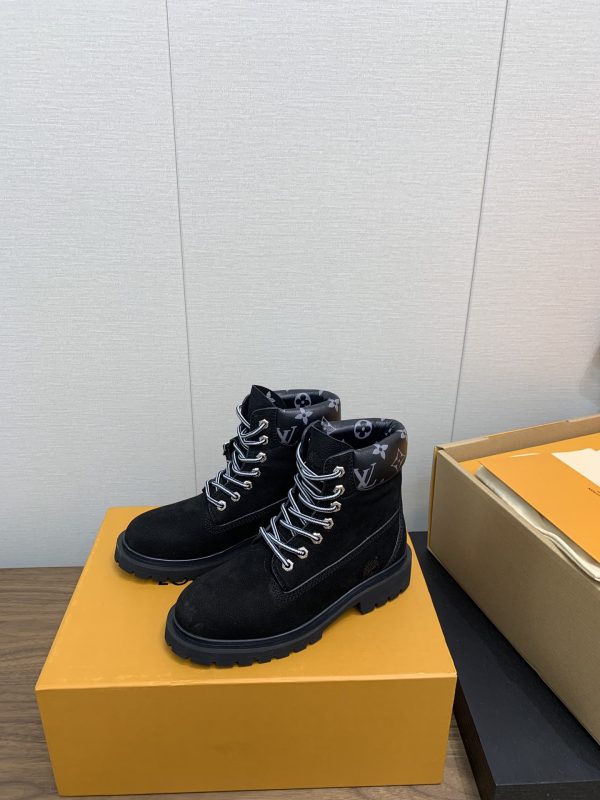 LV WOMEN’S BOOTS