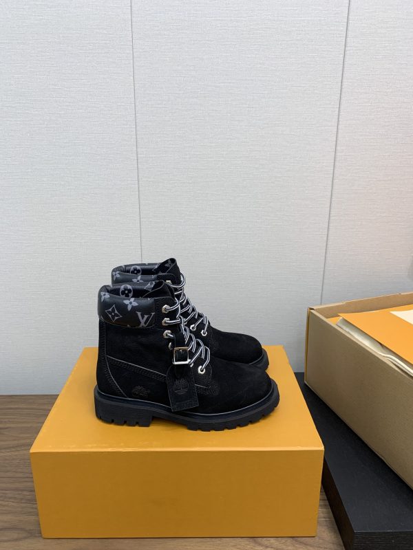 LV WOMEN’S BOOTS