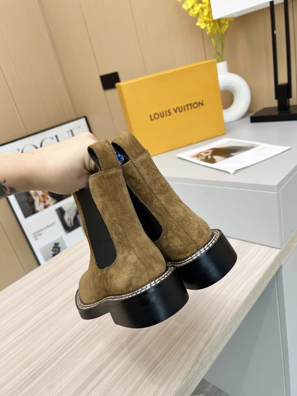 LV WOMEN’S BOOTS