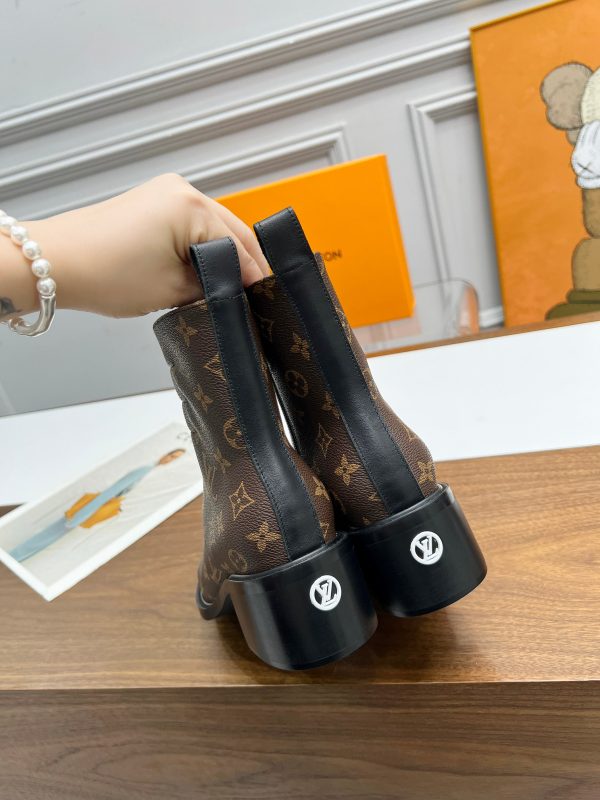 LV WOMEN’S BOOTS