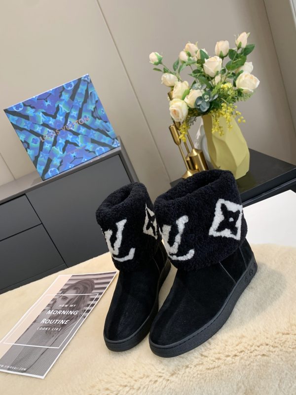 LV WOMEN’S BOOTS