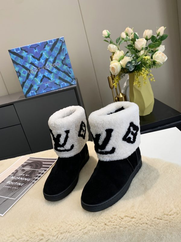 LV WOMEN’S BOOTS