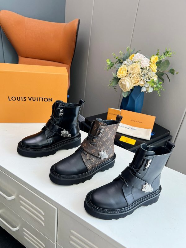 LV WOMEN’S BOOTS