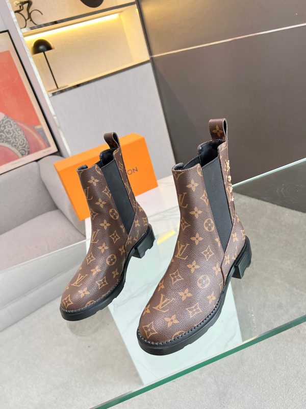 LV WOMEN’S BOOTS