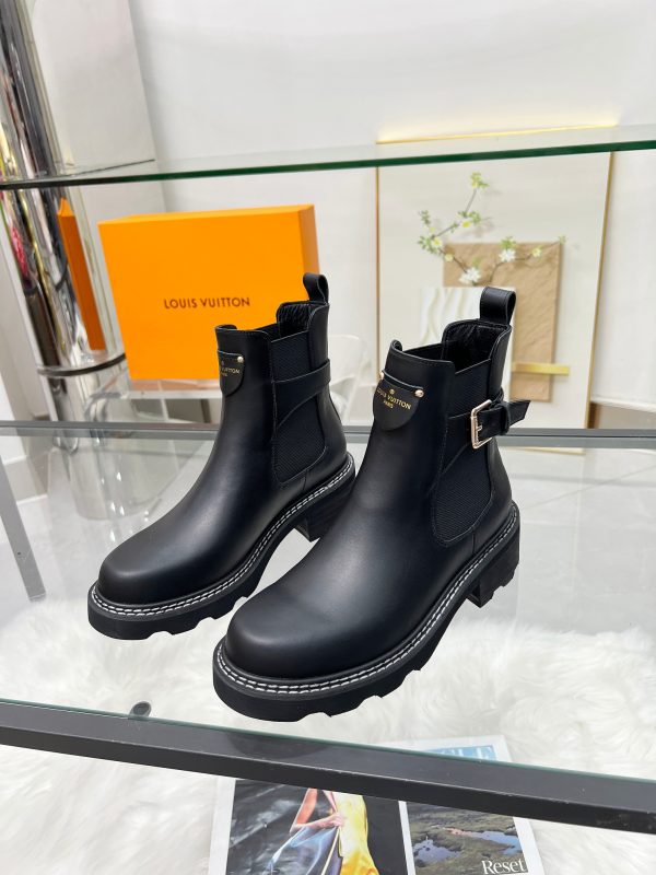 LV WOMEN’S BOOTS