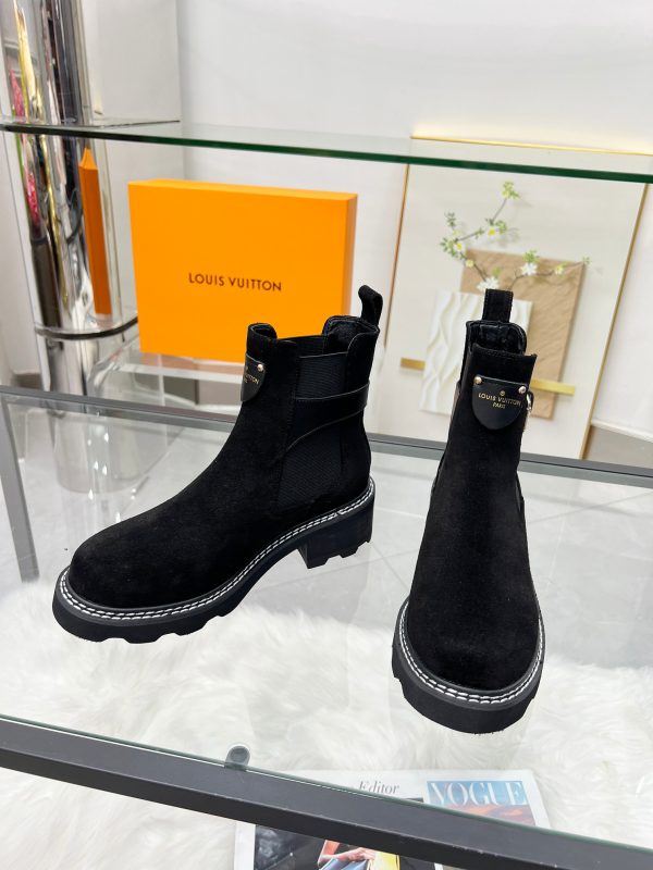 LV WOMEN’S BOOTS