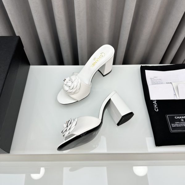 CHANEL CAMELLIA MEDIUM HEEL SLIPPERS LAMBSKIN WHITE